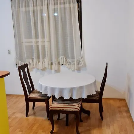 Apartment Maksim *
